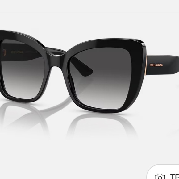 Authentic Dolce&Gabbana Black cat eye frame grey lense
DG4348 - Picture 5 of 11